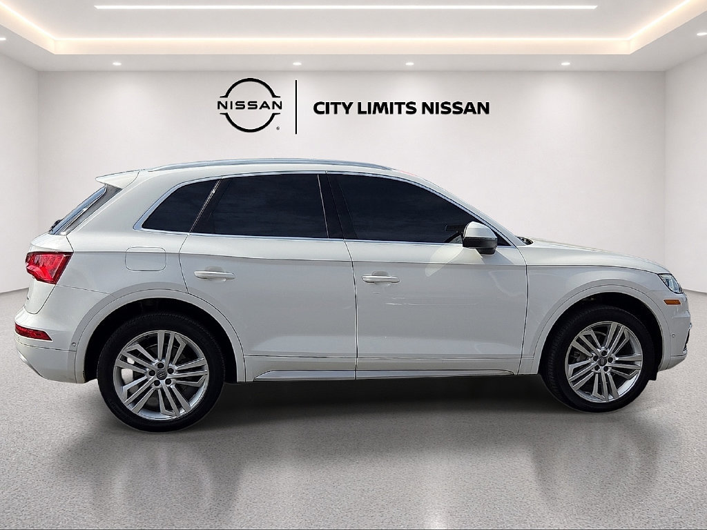 Used 2020 Audi Q5 Prestige w/ Prestige Package AWD/4WD image 6