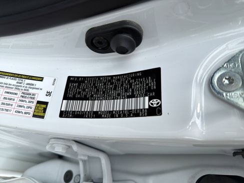 Certified 2024 Toyota Corolla LE FWD image 31