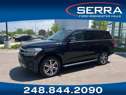Used 2022 Ford Expedition XLT AWD/4WD image 1