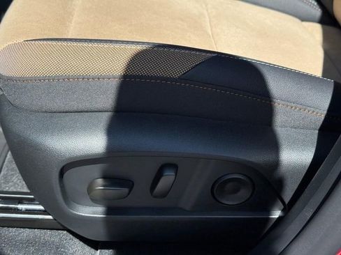 New 2026 Chevrolet Equinox ACTIV AWD/4WD image 14