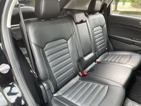 Used 2016 Ford Edge SEL w/ Equipment Group 201A AWD/4WD image 15