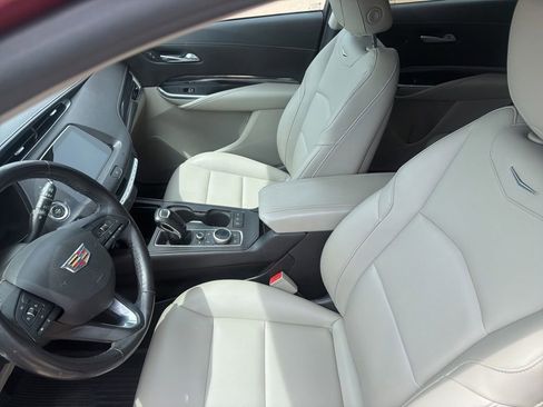 Used 2019 Cadillac XT4 Luxury FWD image 24