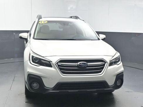 Used 2019 Subaru Outback 2.5i Limited w/ Popular Package #2 image 3