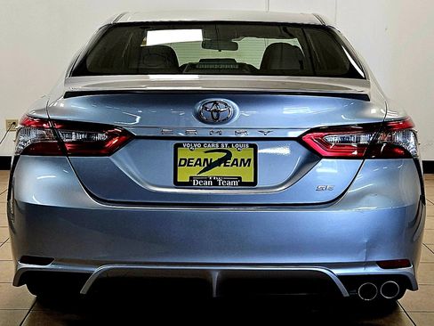 Used 2018 Toyota Camry SE image 7