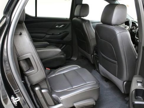 Used 2023 Chevrolet Traverse LT AWD/4WD image 29