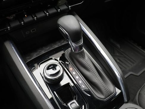 Used 2024 GMC Canyon Elevation w/ Trailering Package image 31