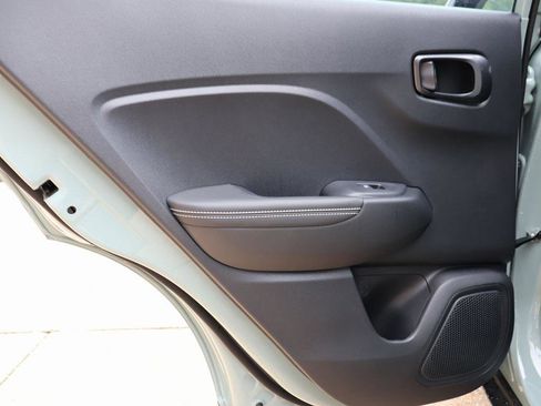 New 2025 Hyundai Venue Limited image 17