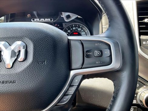 Used 2022 RAM 1500 Big Horn AWD/4WD image 36