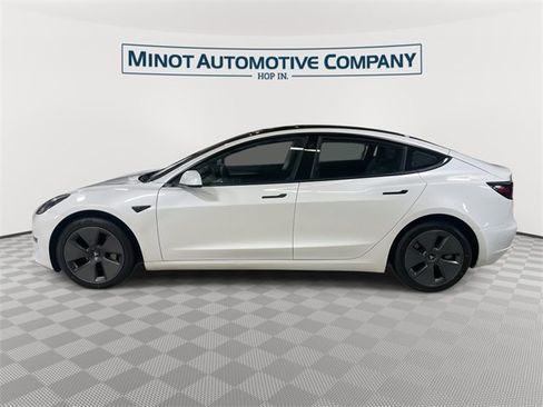 Used 2023 Tesla Model 3 Standard Range image 5