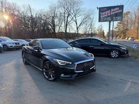Used 2018 INFINITI Q60 Red Sport 400 w/ Pro Active Package image 1
