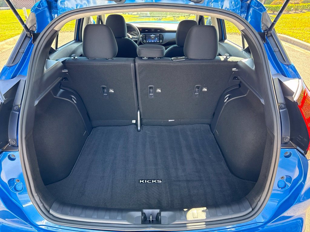 Used 2024 Nissan Kicks SV FWD image 21