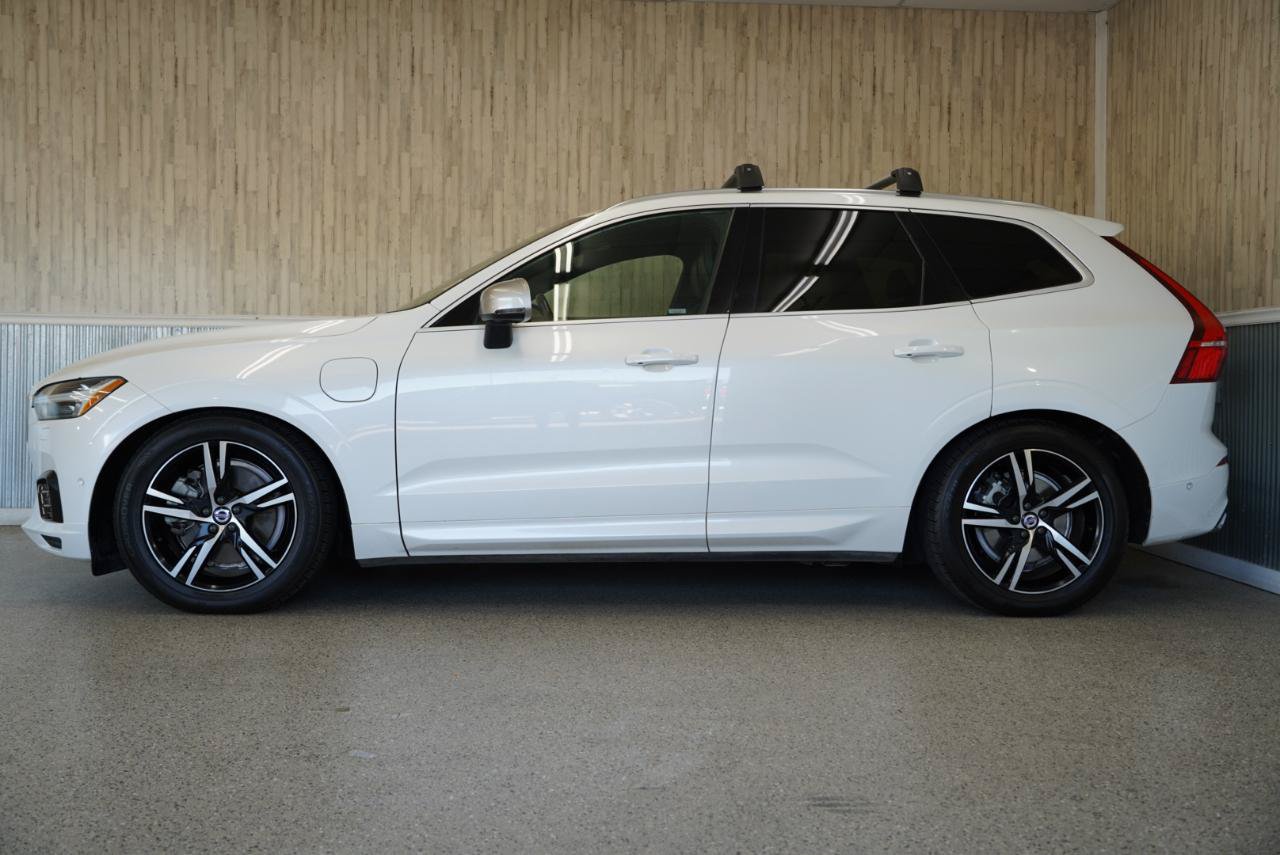 Used 2018 Volvo XC60 T8 R-Design w/ Convenience Package AWD/4WD image 5