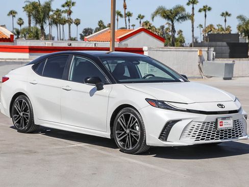 Certified 2025 Toyota Camry XSE FWD image 5