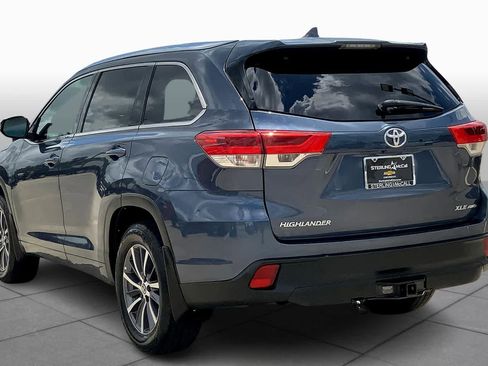 Used 2017 Toyota Highlander XLE image 12