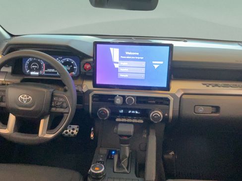 Used 2026 Toyota Tacoma TRD Sport AWD/4WD image 32