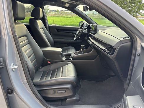 Used 2025 Honda CR-V Sport Touring image 18