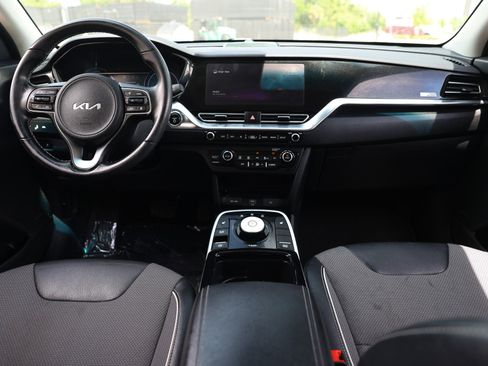 Used 2022 Kia Niro EX FWD image 25