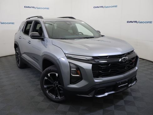 Used 2024 Chevrolet Equinox LT w/ LPO, Floor Liner Package FWD image 2