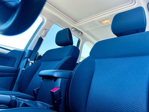 Used 2017 Subaru Forester 2.5i Premium w/ All-Weather Package image 43