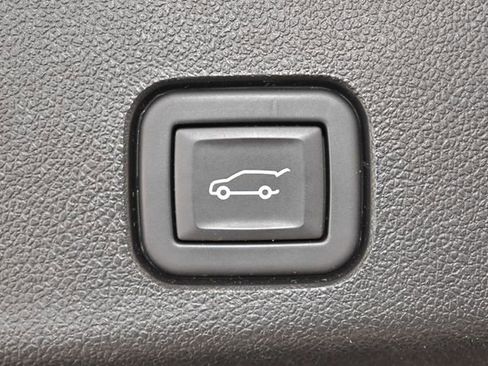Used 2024 Chevrolet Traverse RS w/ LPO, Floor Liner Package AWD/4WD image 17