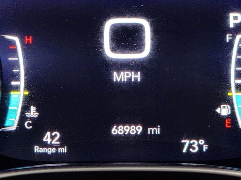 Used 2023 Chrysler Pacifica Limited FWD image 16