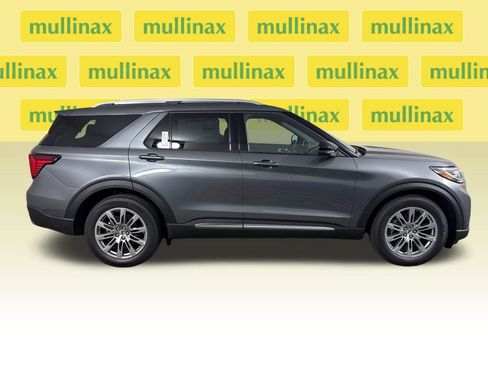 New 2026 Ford Explorer Platinum RWD image 2