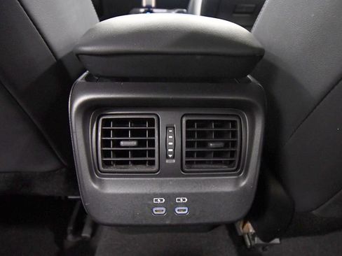 Used 2023 Toyota Crown AWD/4WD image 16