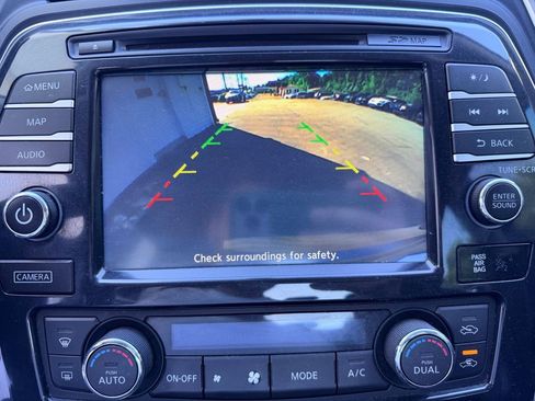 Used 2016 Nissan Maxima 3.5 SV FWD image 19