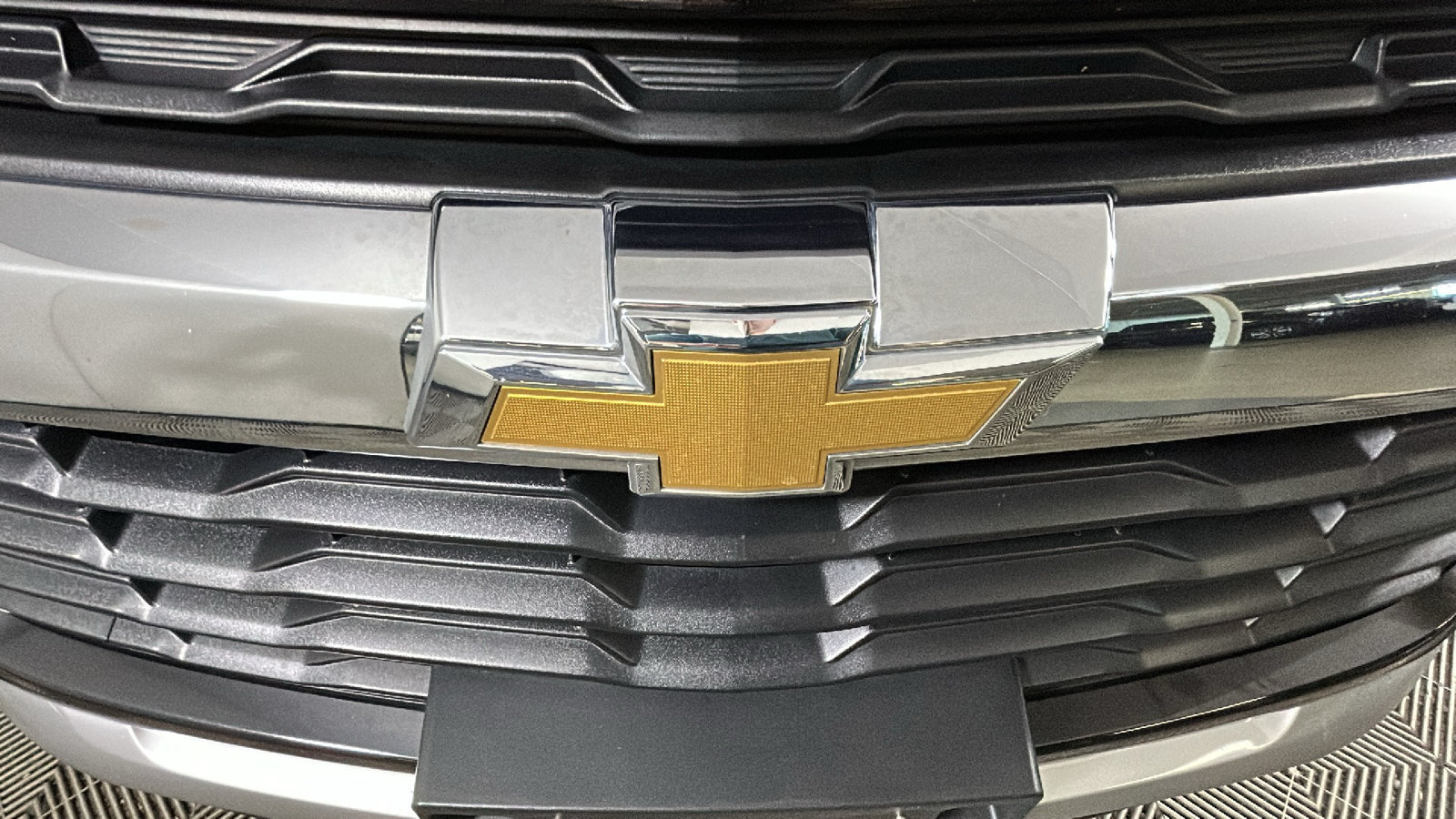 Used 2025 Chevrolet TrailBlazer LT AWD/4WD image 9