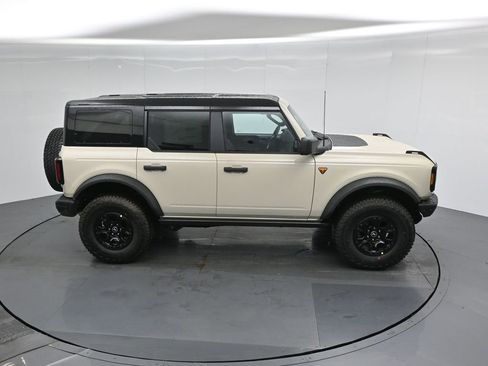 New 2026 Ford Bronco Badlands image 53