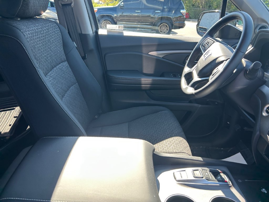 Certified 2024 Honda Ridgeline Sport image 19