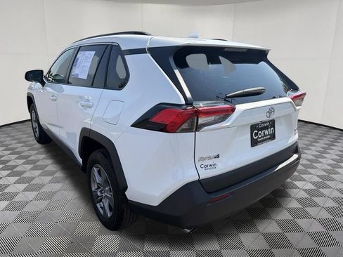 Used 2024 Toyota RAV4 XLE AWD/4WD image 5