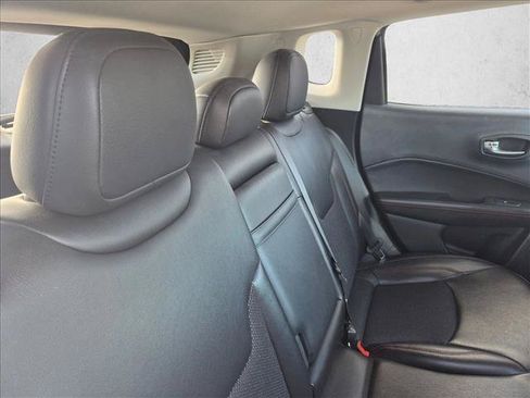 Used 2019 Jeep Compass Trailhawk AWD/4WD image 12