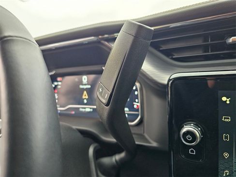 Used 2025 GMC Sierra 2500 Denali Ultimate image 30