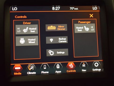 Used 2023 Jeep Cherokee Altitude Lux image 27