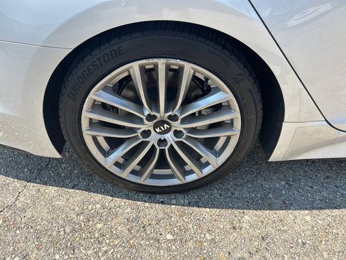 Used 2018 Kia Stinger Base image 21