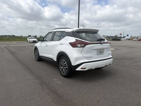 Used 2024 Nissan Kicks SR FWD image 3