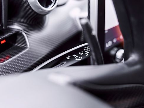 Used 2019 McLaren Senna RWD image 78