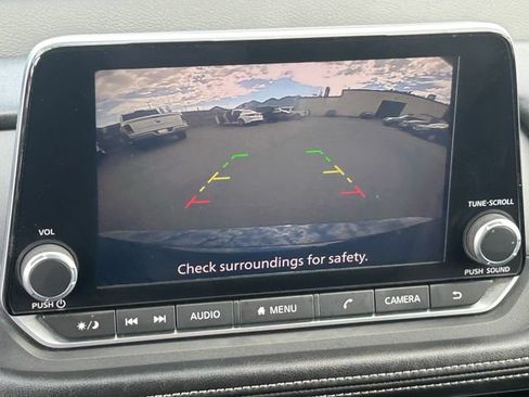Used 2025 Nissan Rogue SV AWD/4WD image 15