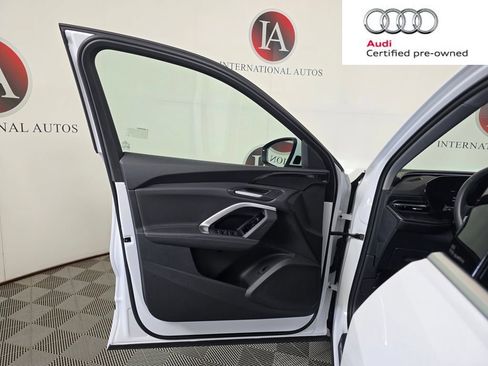 Certified 2025 Audi Q5 Premium w/ Convenience Package AWD/4WD image 13