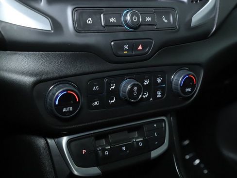 Used 2023 GMC Terrain SLE w/ Driver Convenience Package FWD image 27