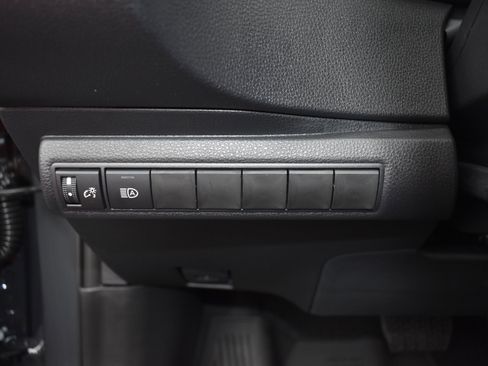 Used 2025 Toyota Corolla LE image 17