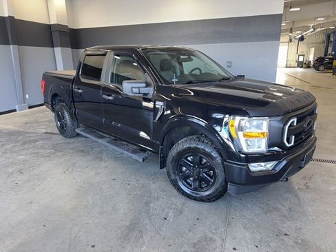 Used 2021 Ford F150 XLT image 2