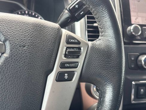 Used 2021 Nissan Titan SV w/ SV Convenience Package AWD/4WD image 21