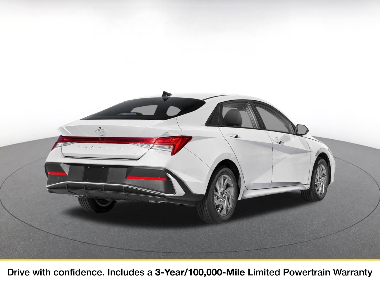 Used 2026 Hyundai Elantra Hybrid FWD image 1