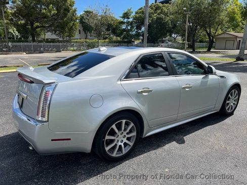 Used 2011 Cadillac CTS Performance w/ CTS Appearance Package AWD/4WD image 4