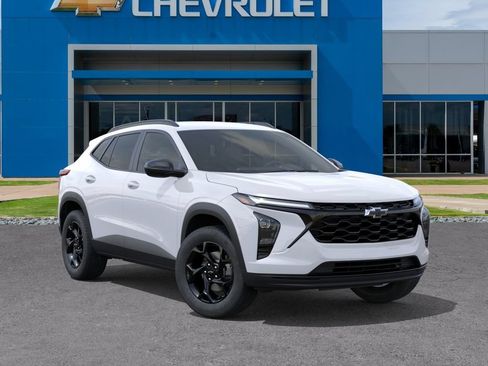 New 2026 Chevrolet Trax LT w/ Driver Confidence Package FWD image 7