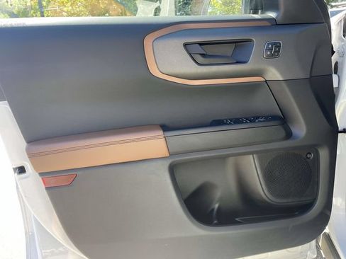 Certified 2025 Ford Bronco Sport Outer Banks w/ Outer Banks Tech Package+ AWD/4WD image 17
