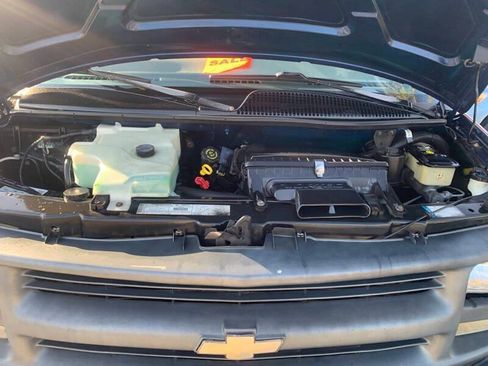 Used 2000 Chevrolet Express 1500 RWD image 10