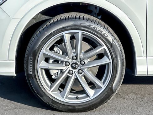 Used 2025 Audi Q3 2.0T Premium w/ Convenience Package image 24